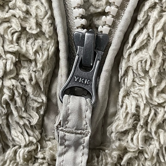 Patagonia Women’s Los Gatos 1/4 Zip Fleece Pullover - Picture 5 of 8